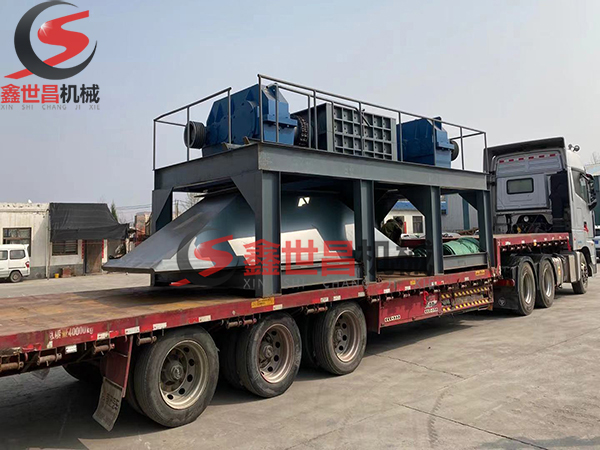 1600型雙軸撕碎機(jī)新疆發(fā)貨實況